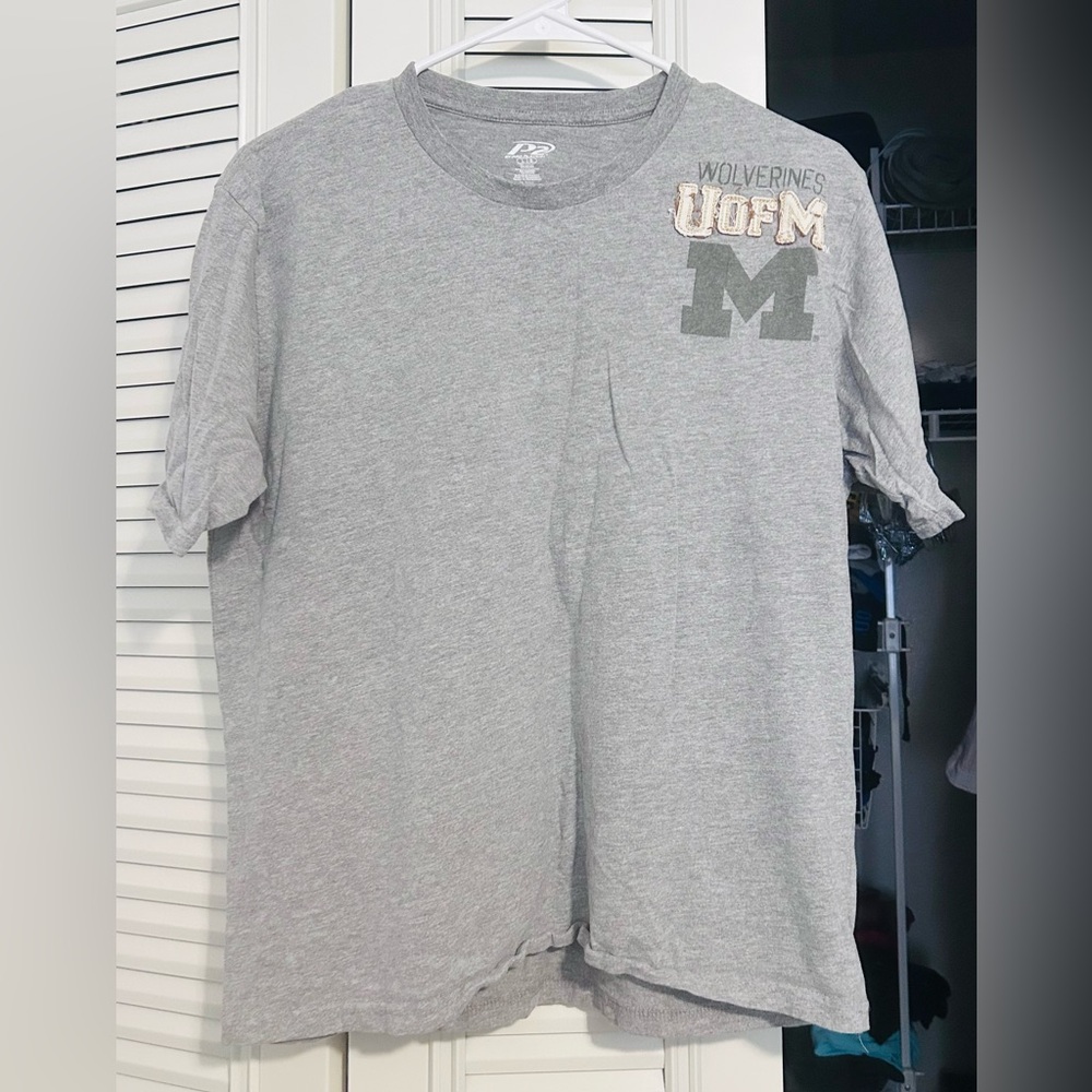 Women’s Gray Short Sleeve Crew Neck Tee Size L